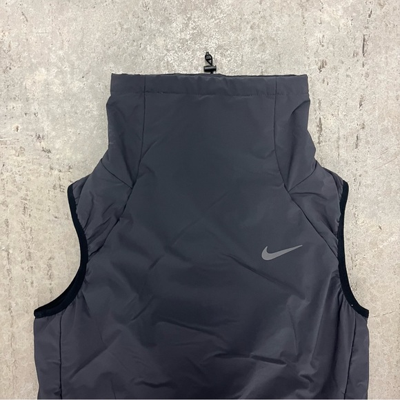 Nike WMNS AeroLayer FunnelNeck Training Vest Dark Grey Black WETPROOF 809260 010 - Picture 4 of 8